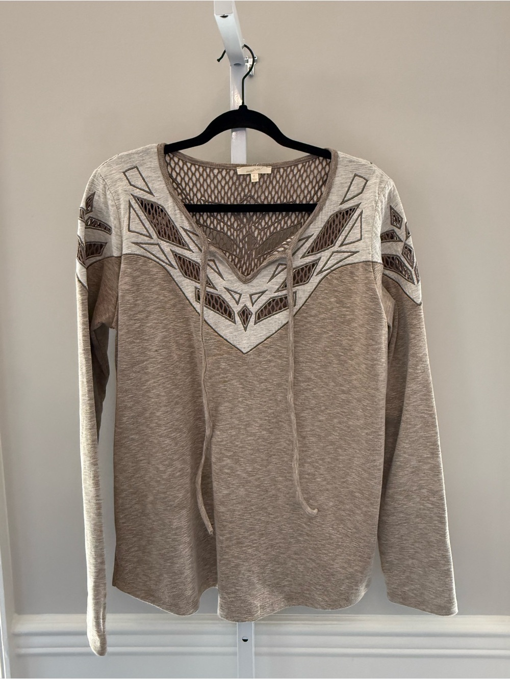 Boho Beige V-Neck Top L Crochet Lace Yoke Long Sleeve Tribal Embroidered